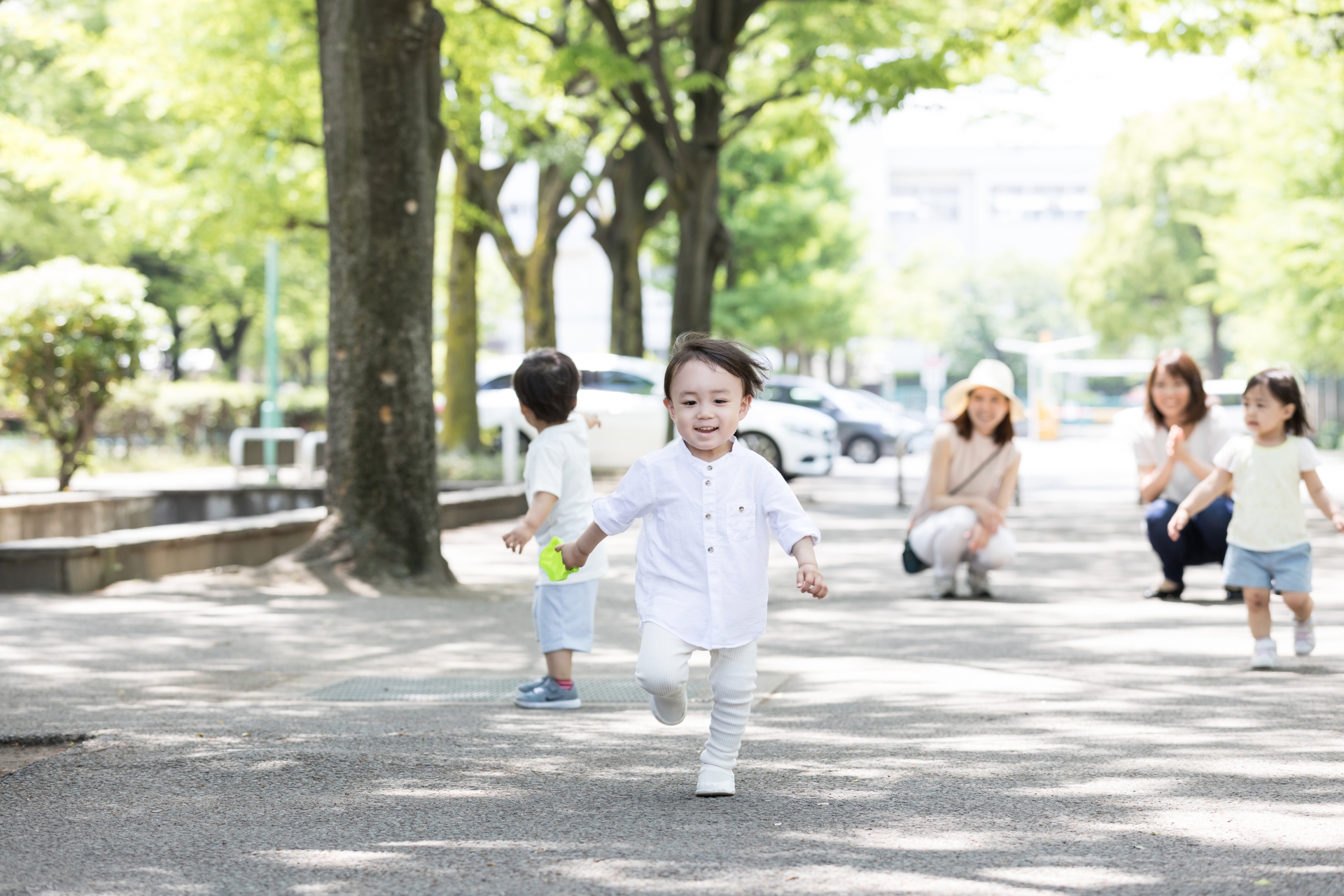 かけっこする子ども