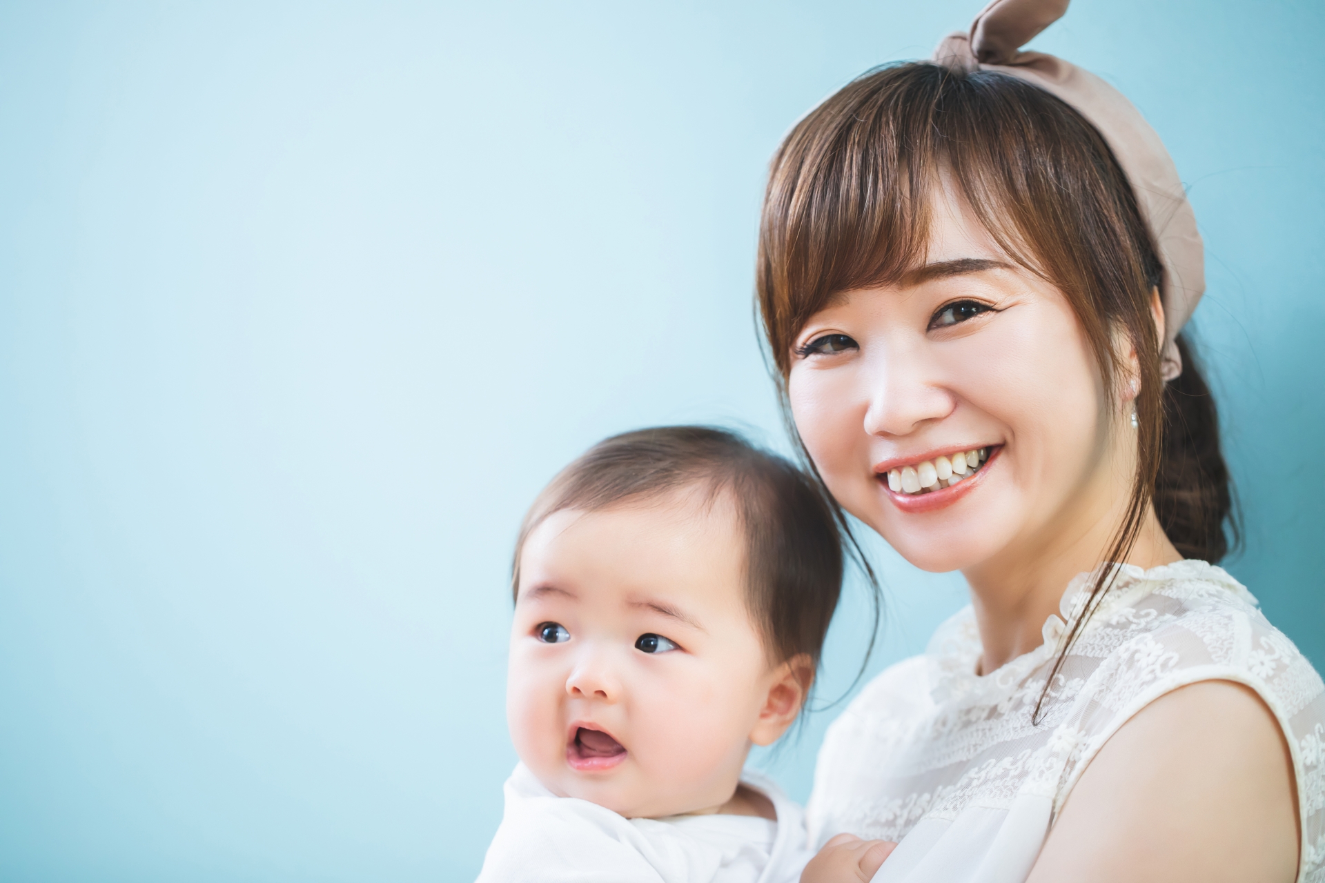 赤ちゃんとママ