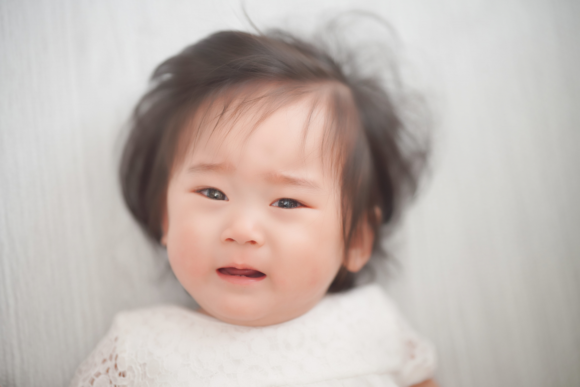 泣き顔の赤ちゃん