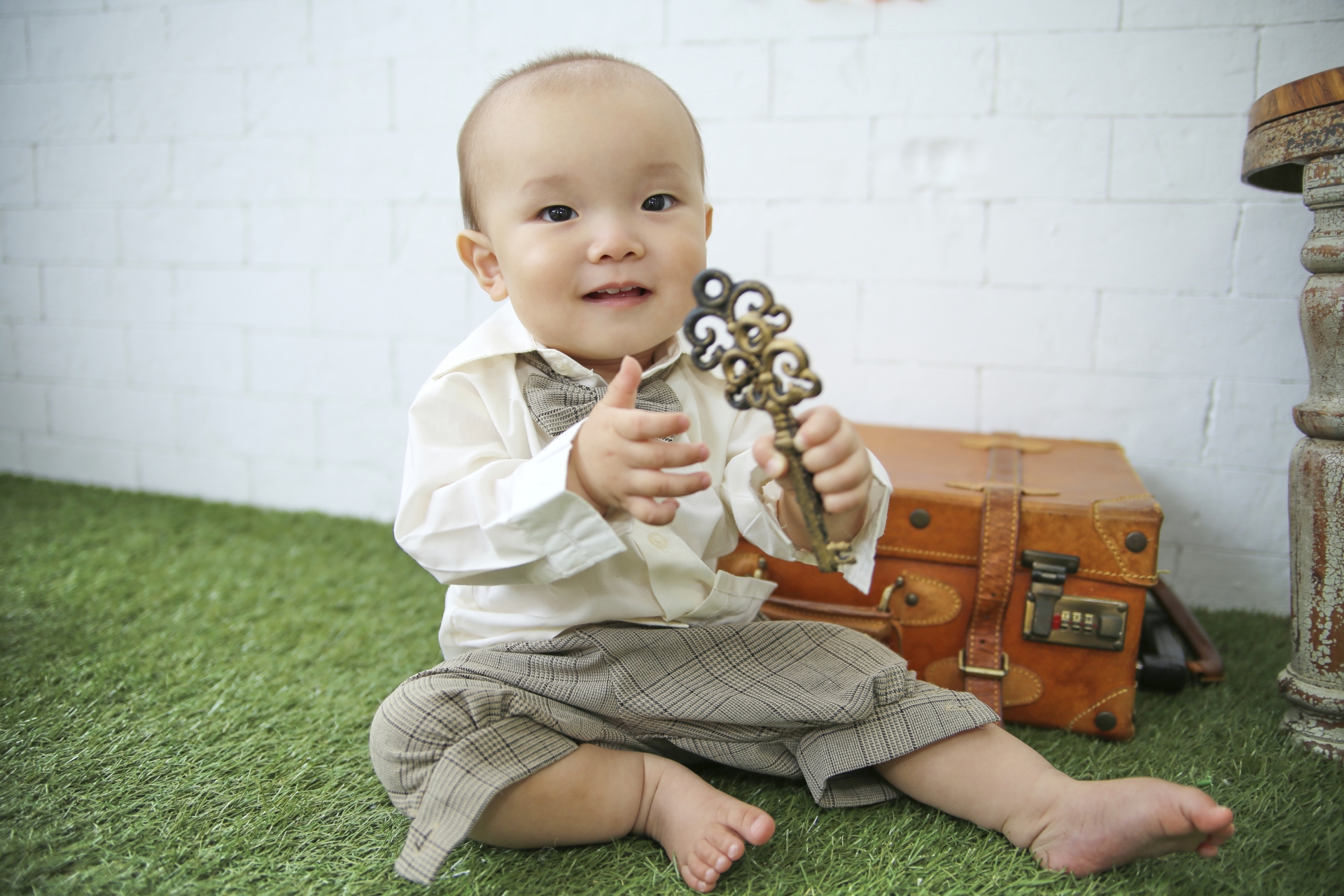 楽器を持つ赤ちゃん