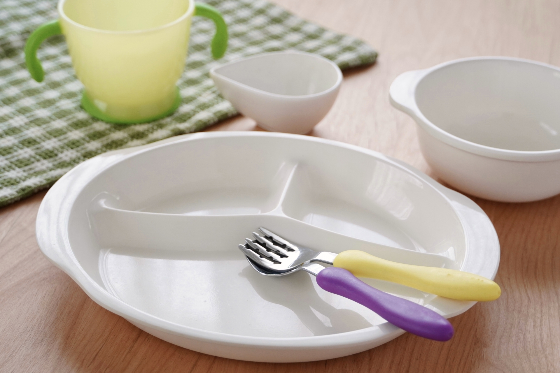 お皿・スプーン・フォーク