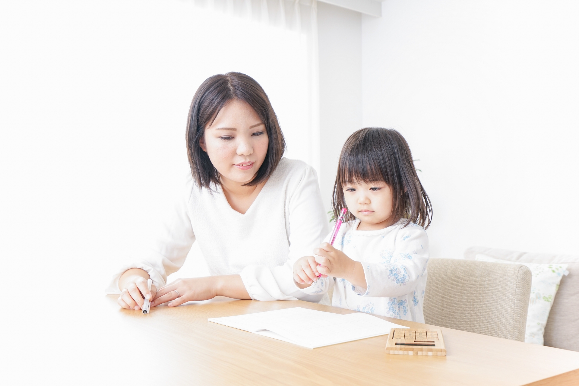 子どもに寄り添うママ