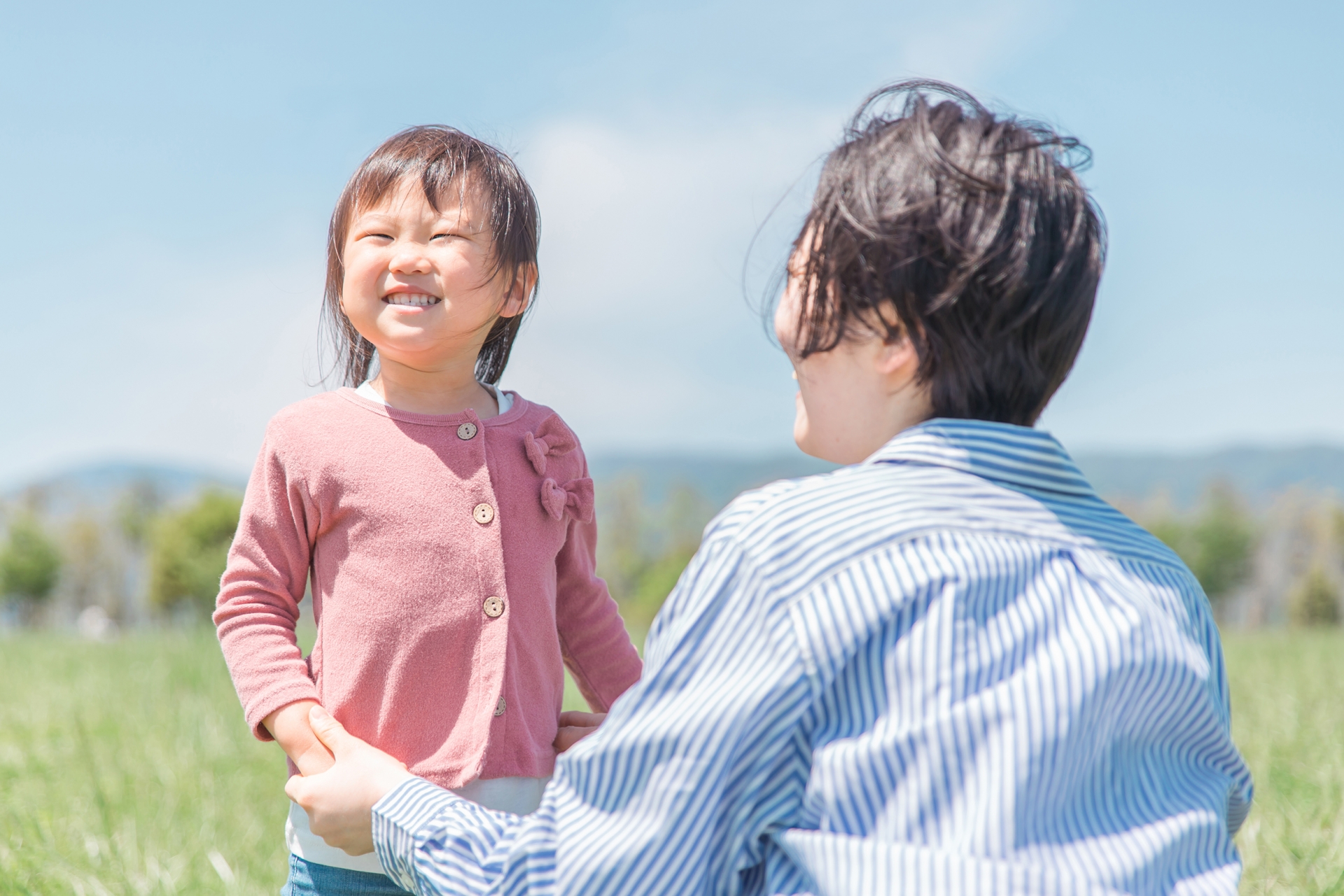 子どもはカタカナをいつから読めるようになる？家庭での教え方のポイントも解説