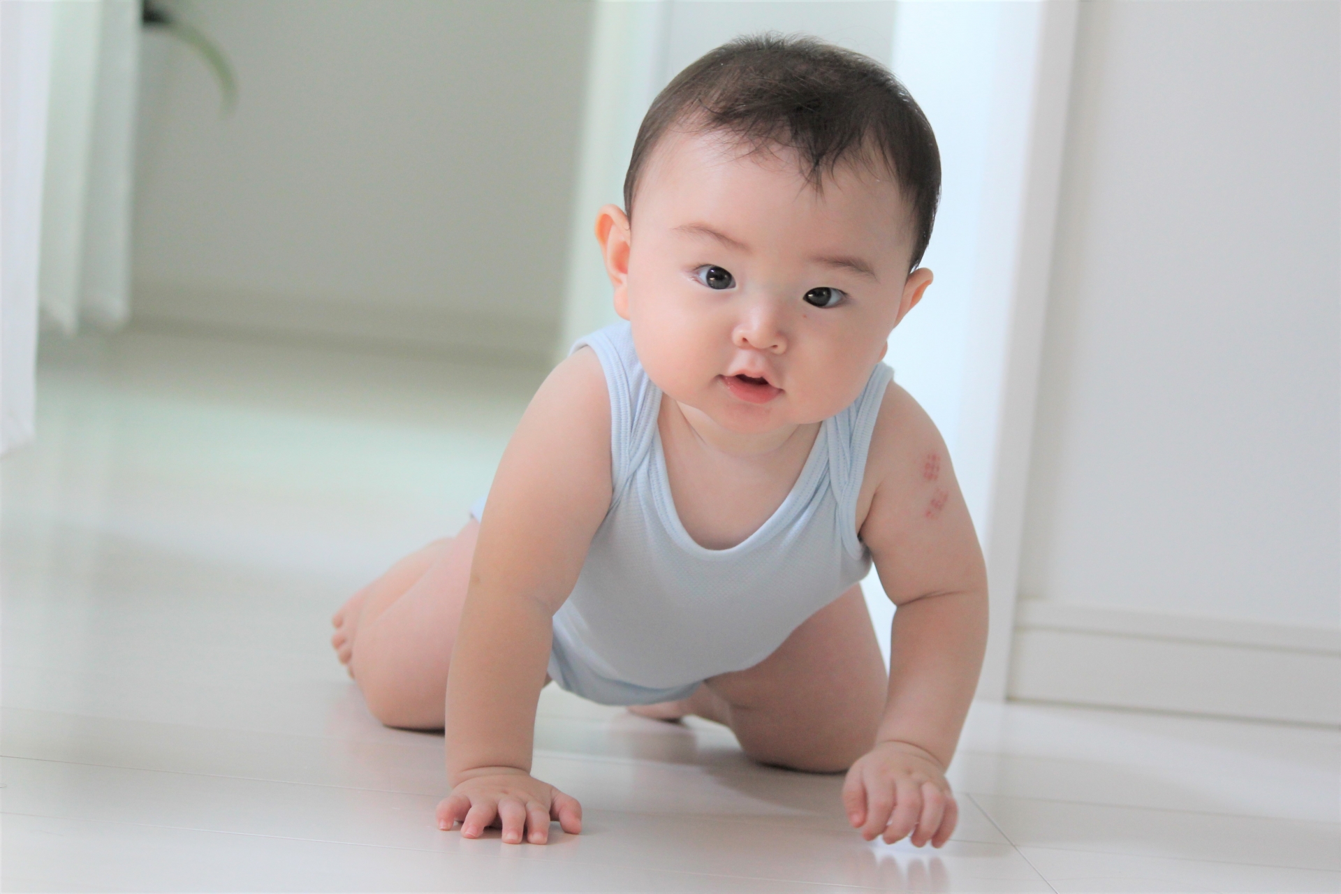 赤ちゃんのはいはい期間はいつまで？大切な理由や効果的な練習方法も解説